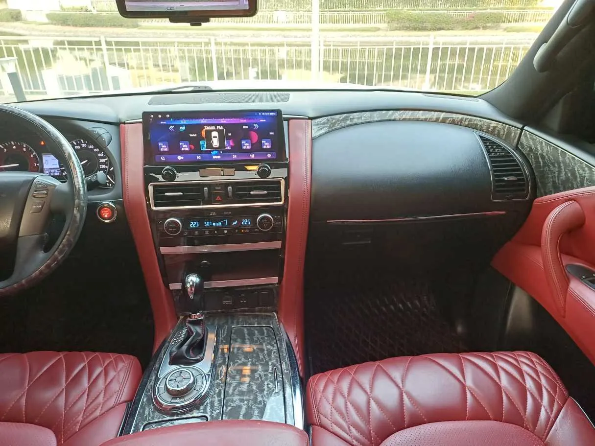 Car image 16