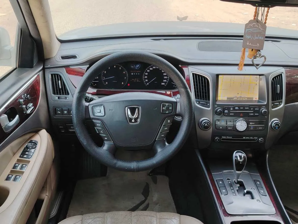 Car image 23