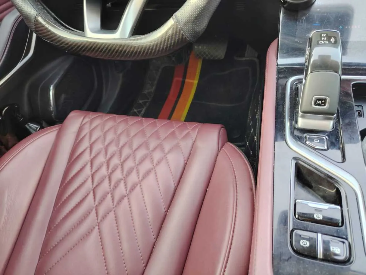 Car image 23