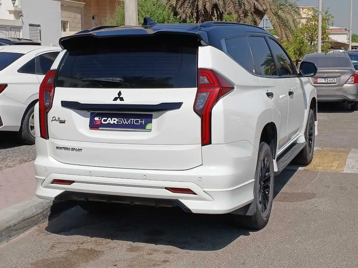 Car image 5