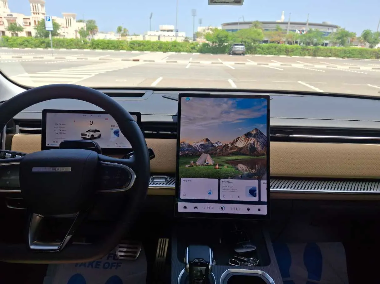Car image 16