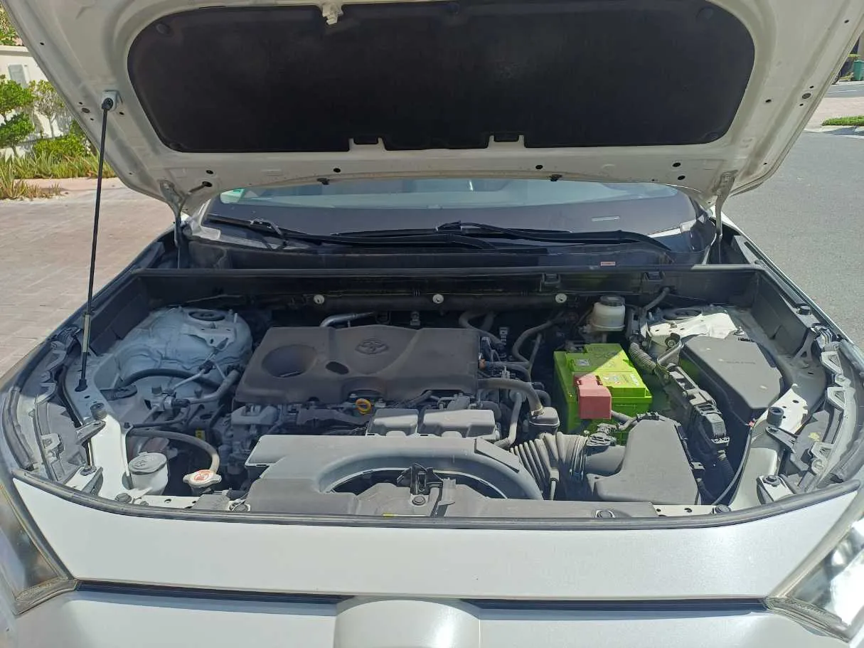 Car image 23