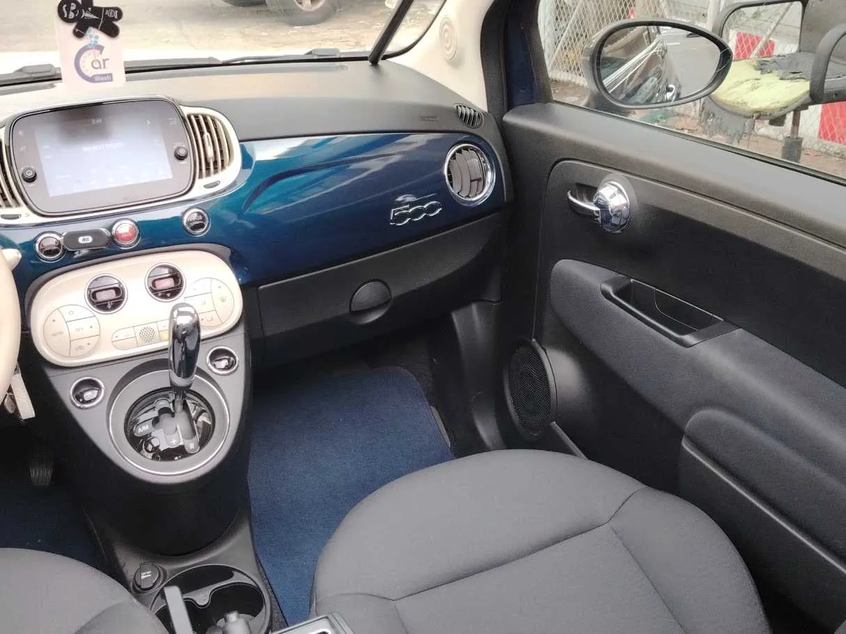 Car image 21