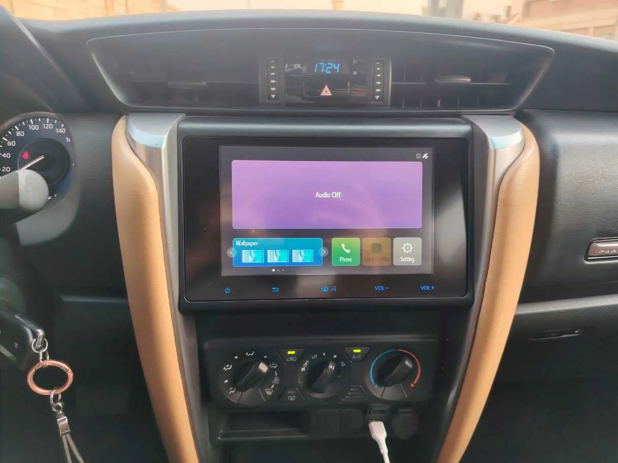 Car image 21