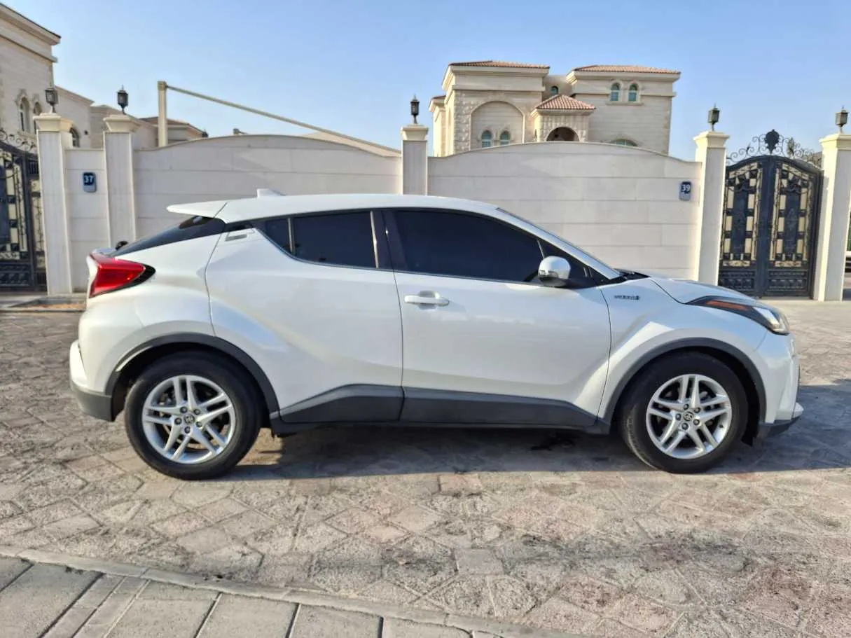 Car image 8