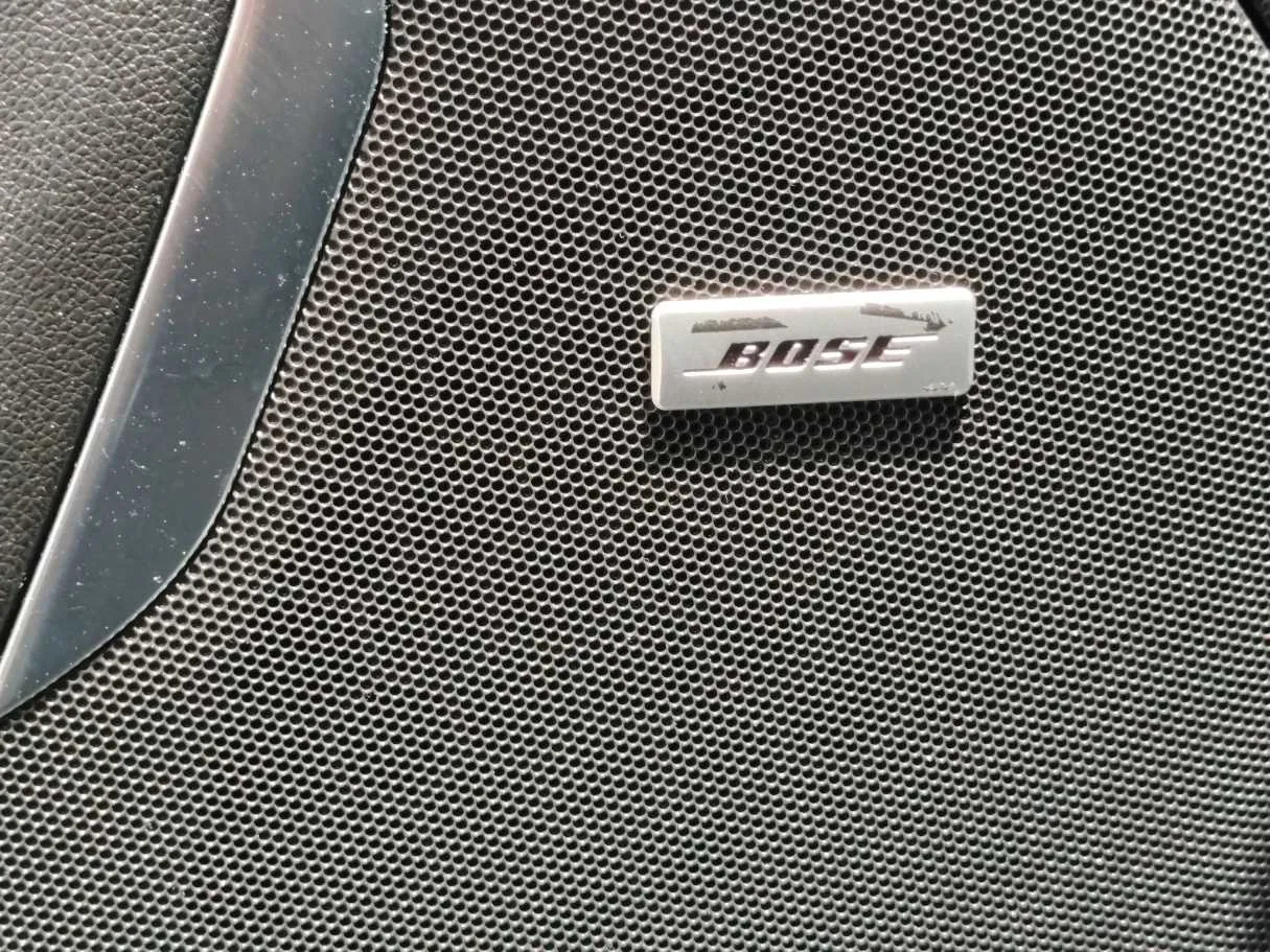 Car image 40