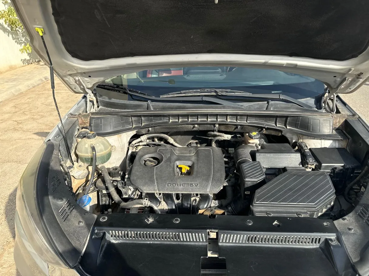 Car image 24