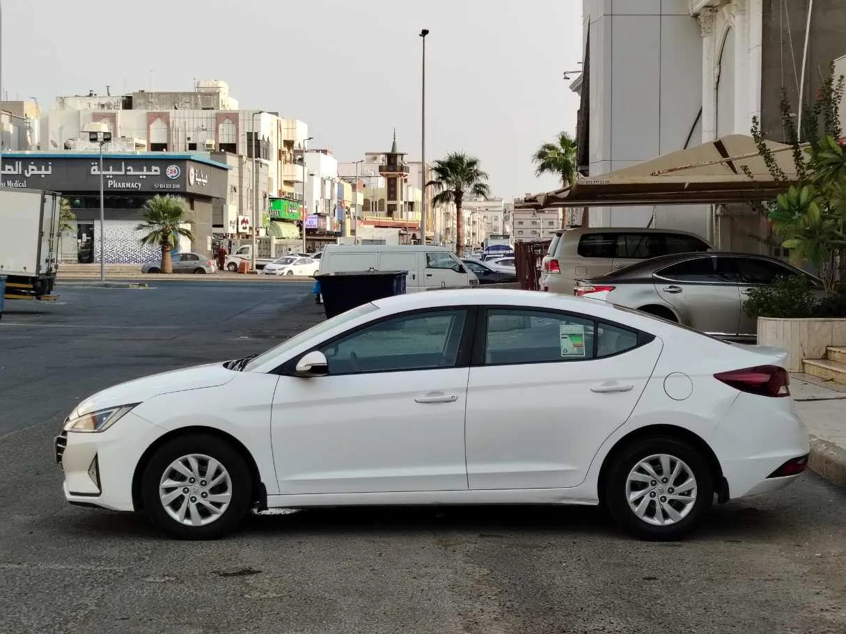 Car image 8