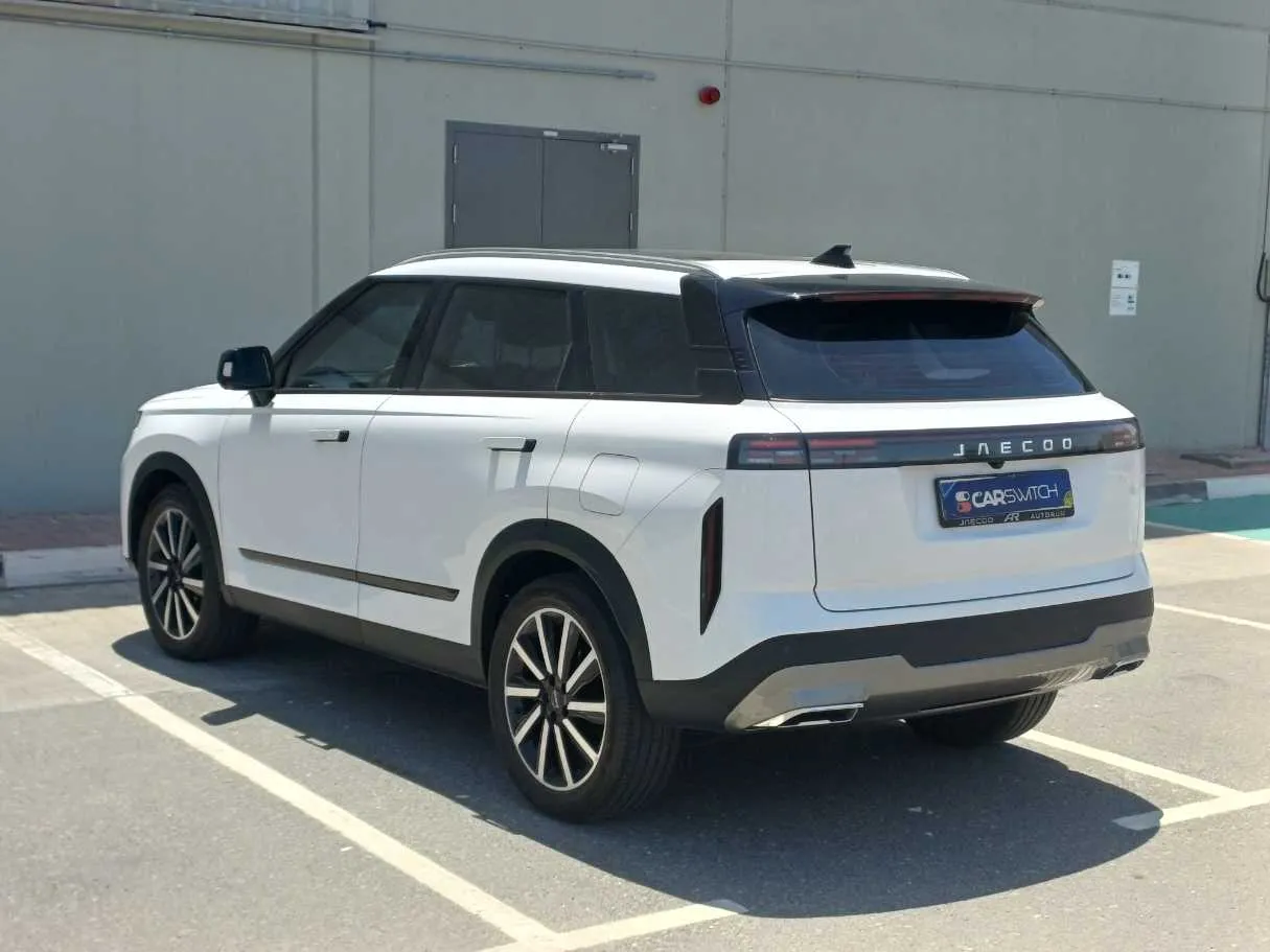Car image 7