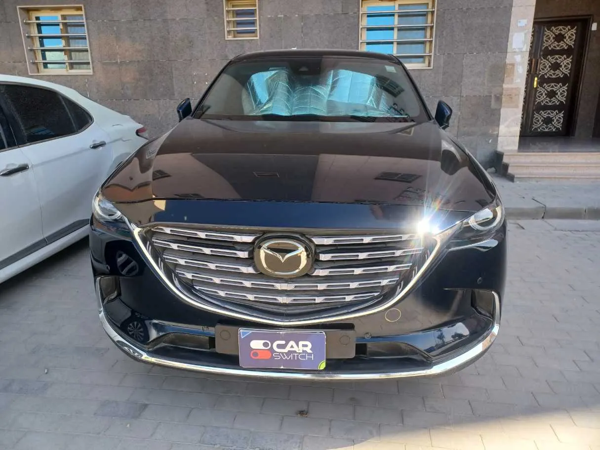 Car image 2