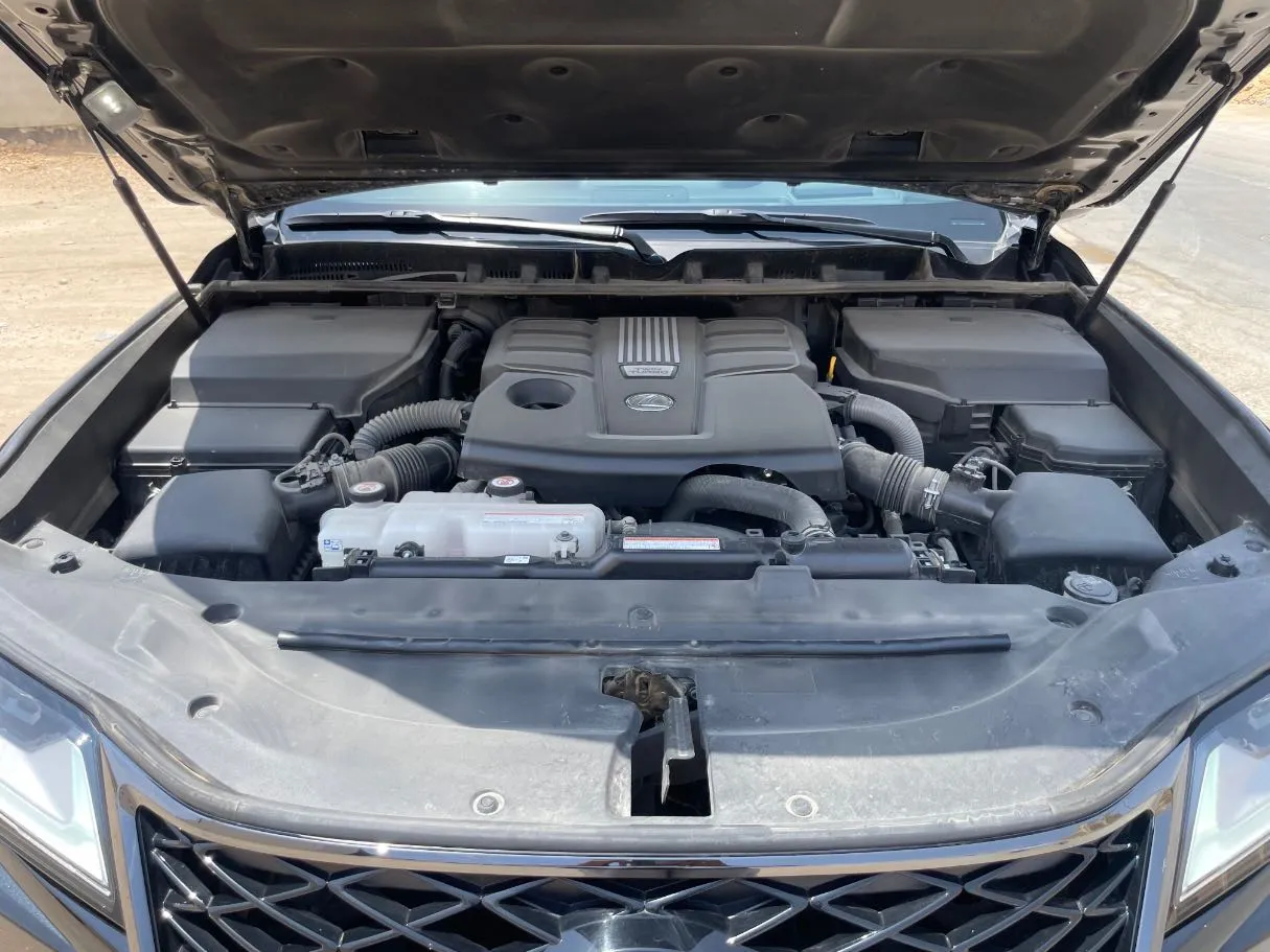 Car image 26