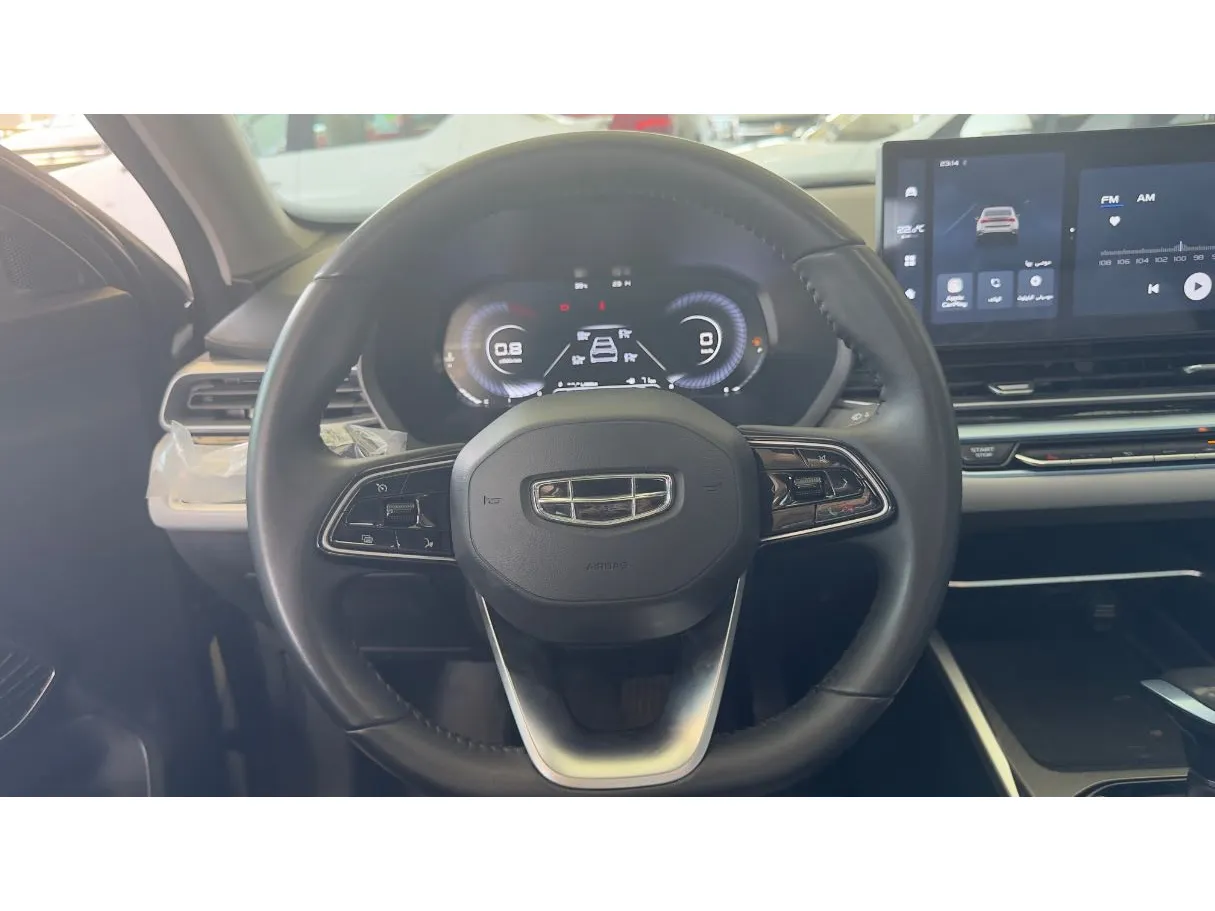 Car image 10
