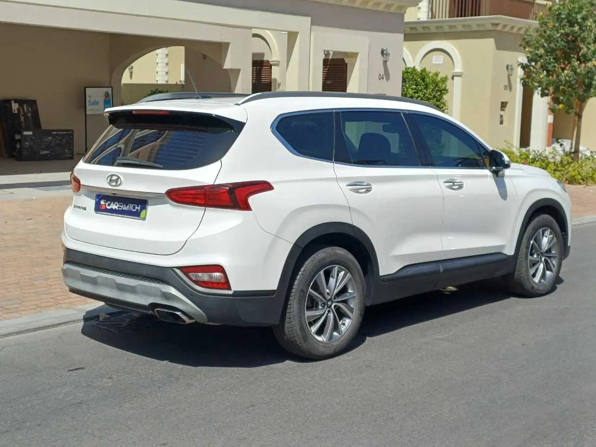 Car image 5