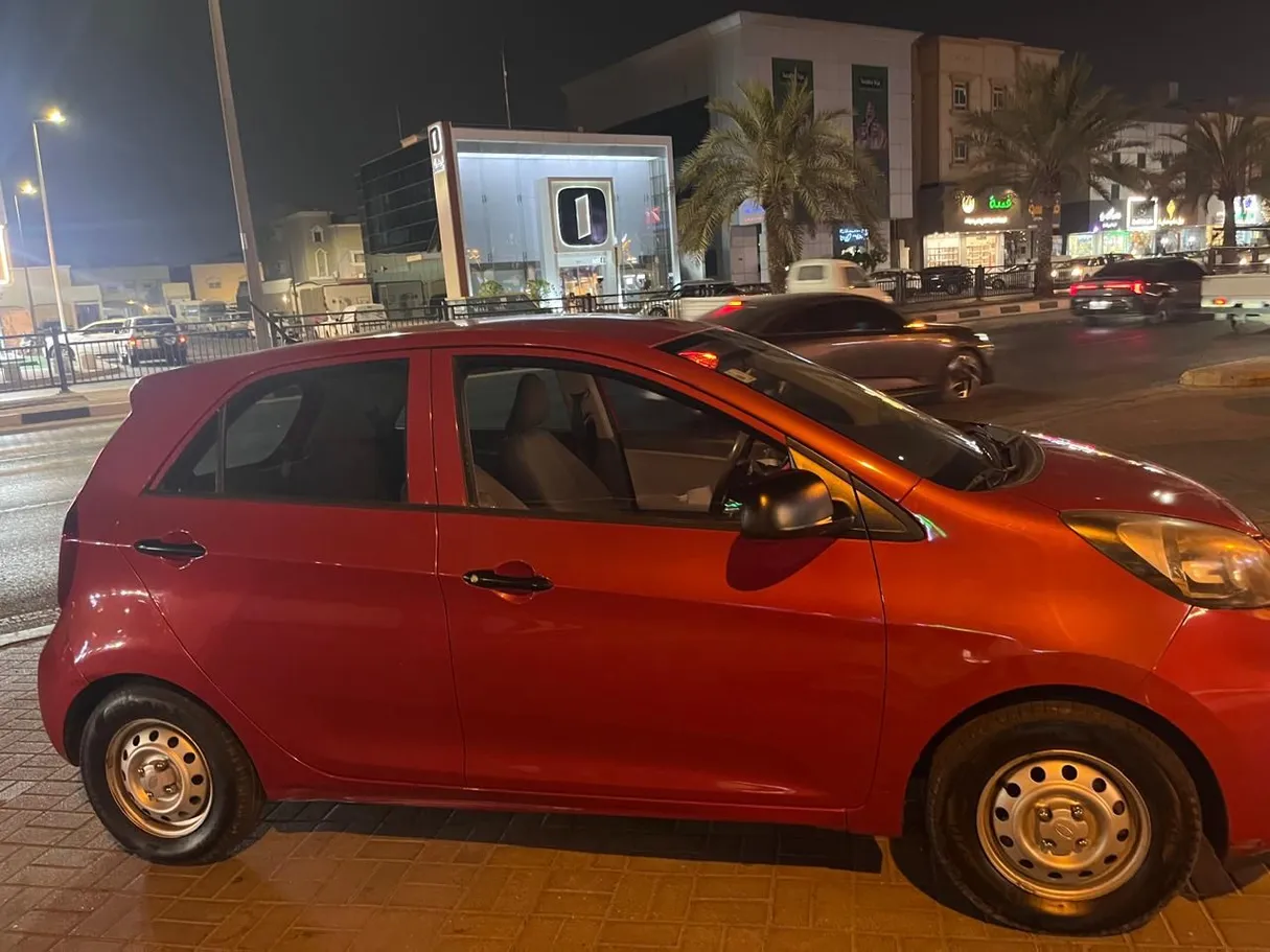 Car image 7