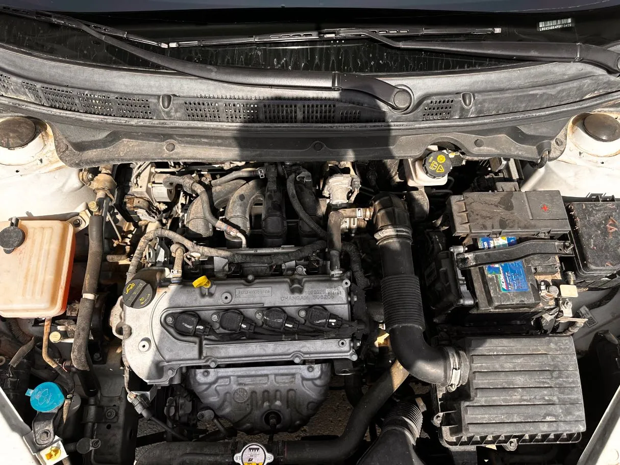 Car image 26