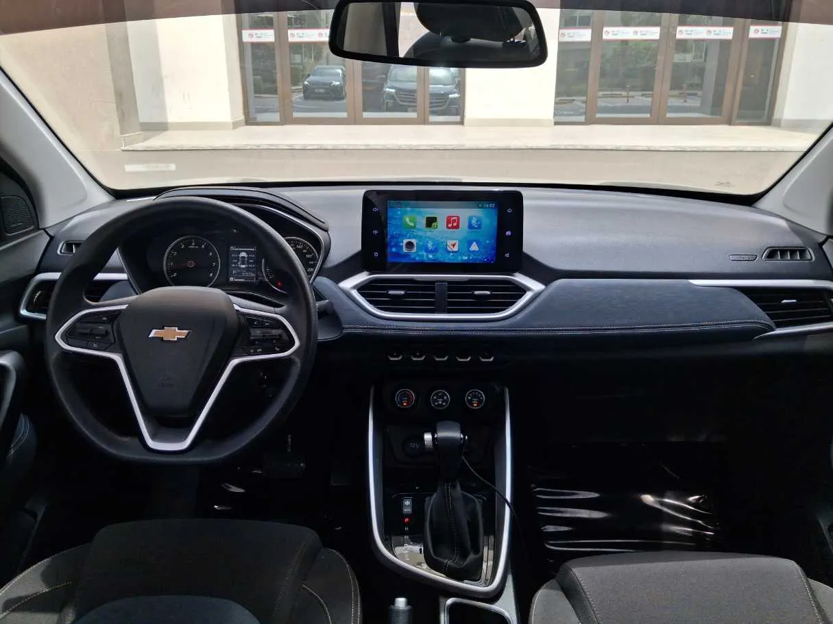 Car image 17