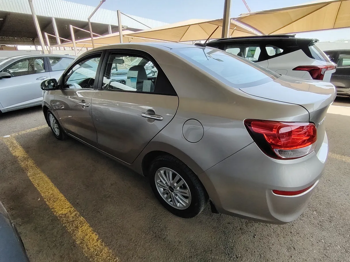 Car image 8