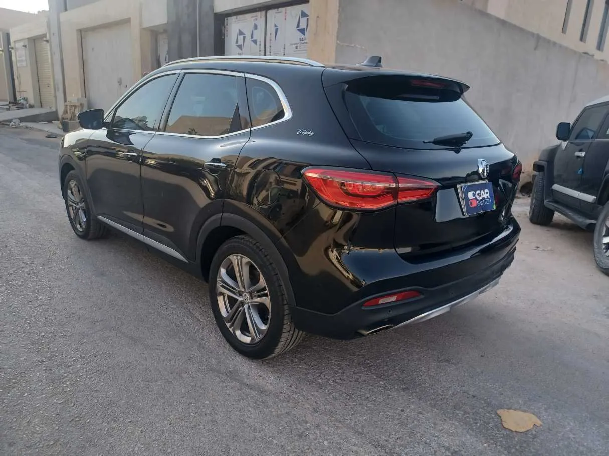 Car image 7