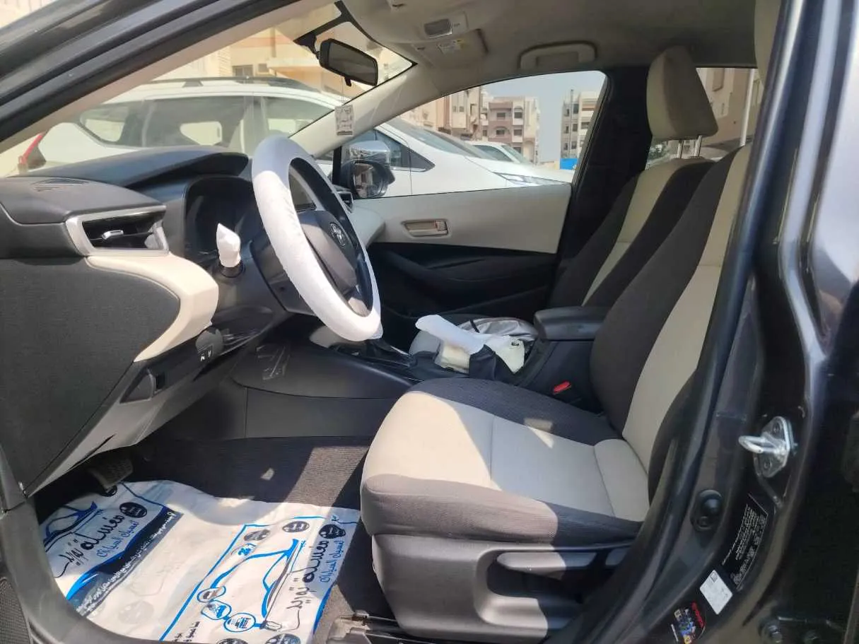 Car image 13