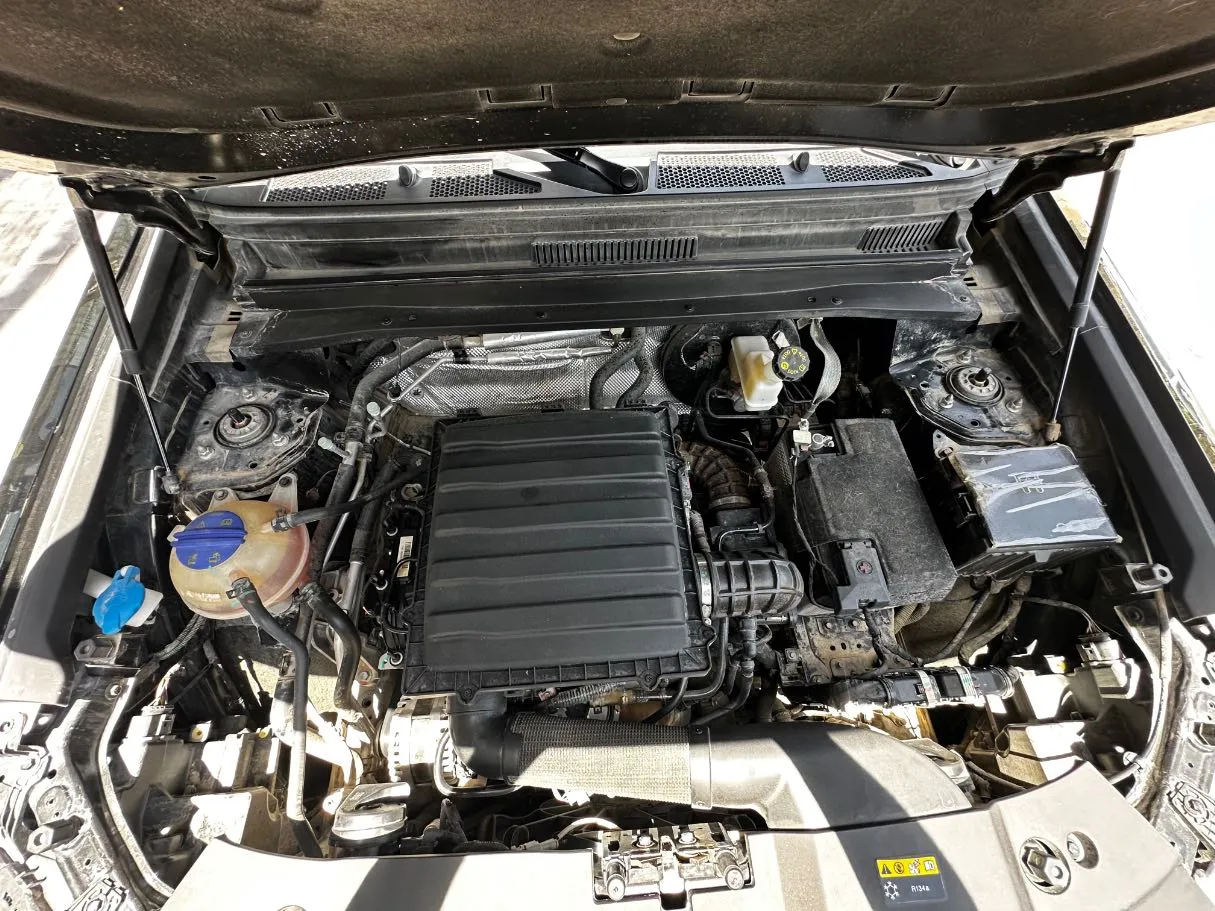 Car image 34