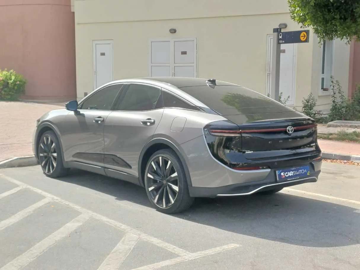 Car image 5