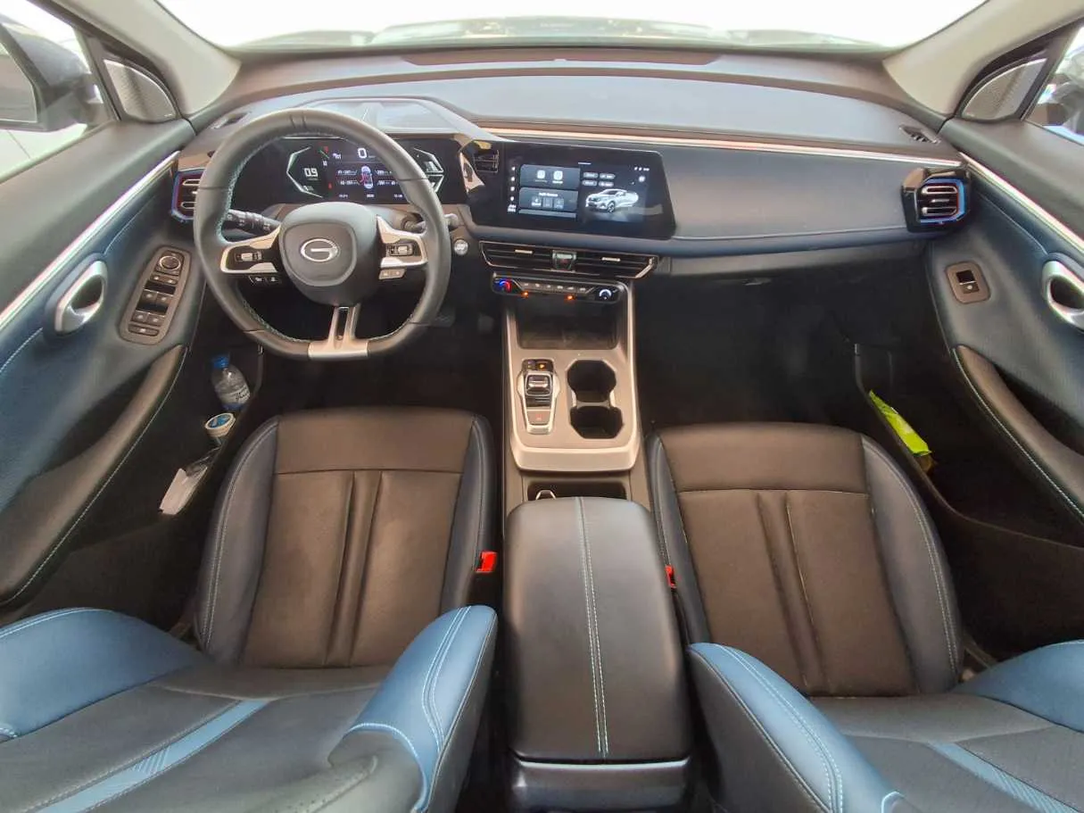 Car image 15