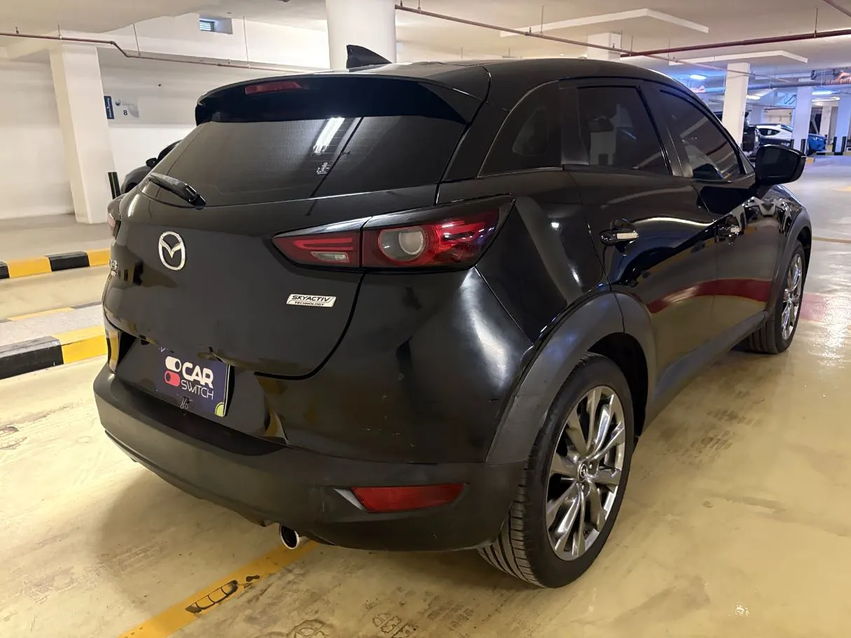 Car image 5