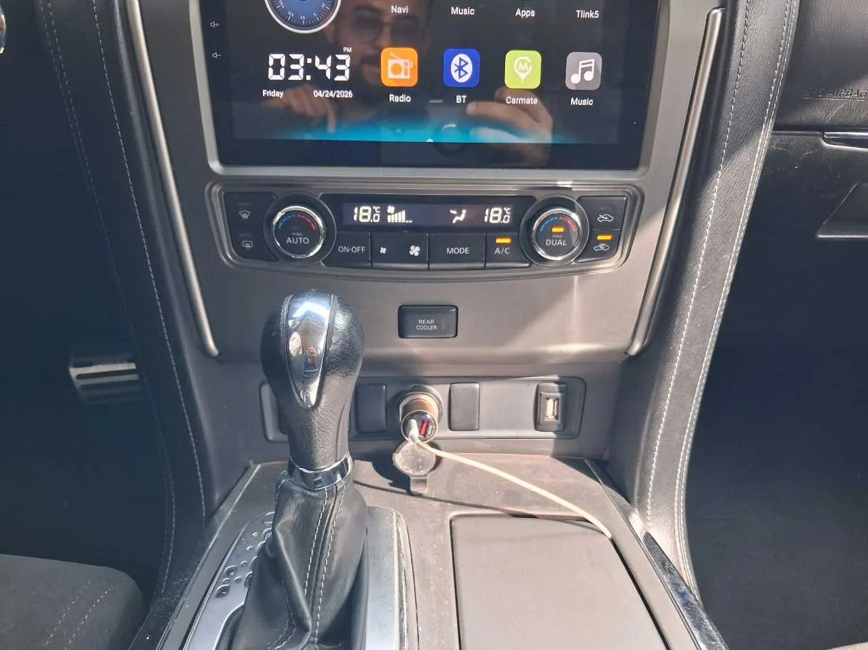 Car image 11
