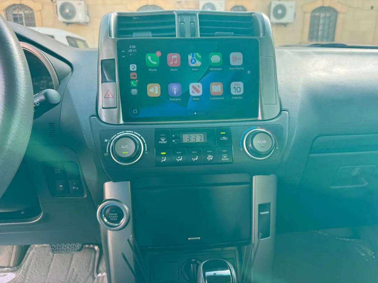 Car image 16