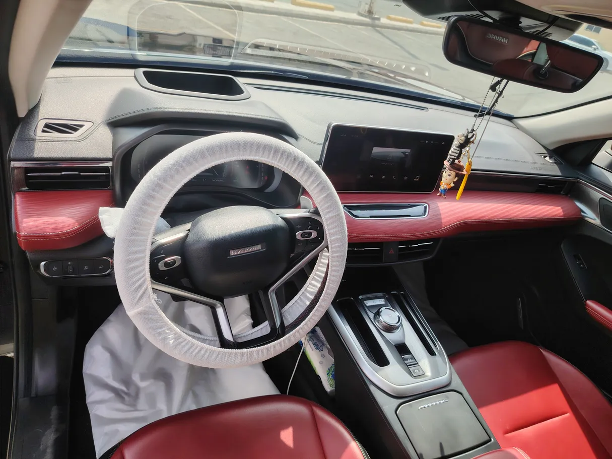 Car image 13