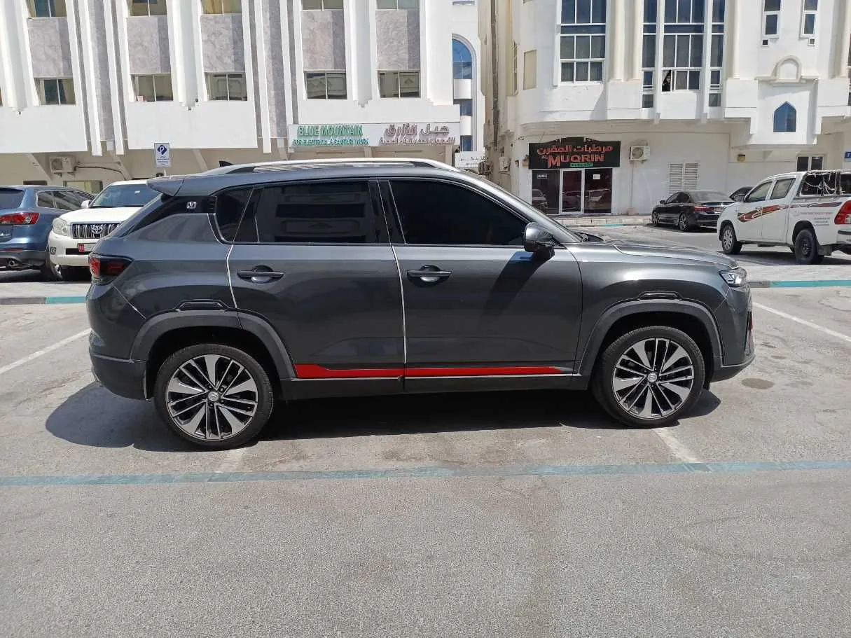 Car image 8