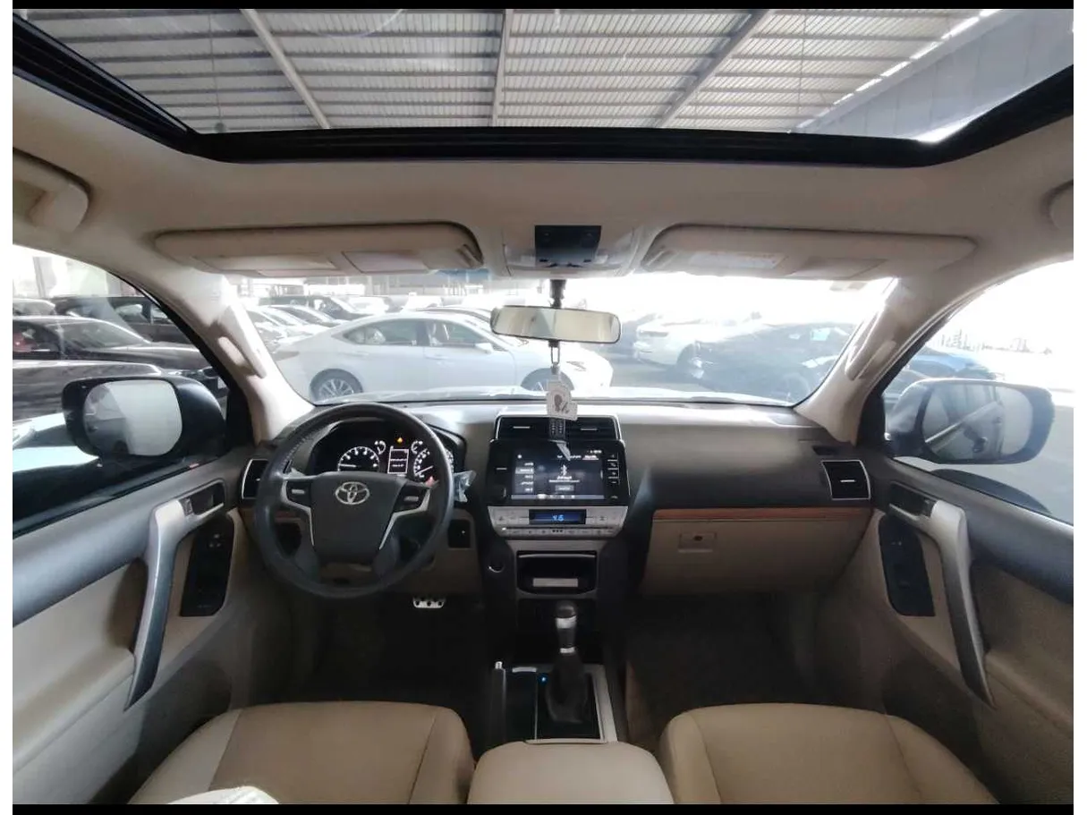 Car image 22