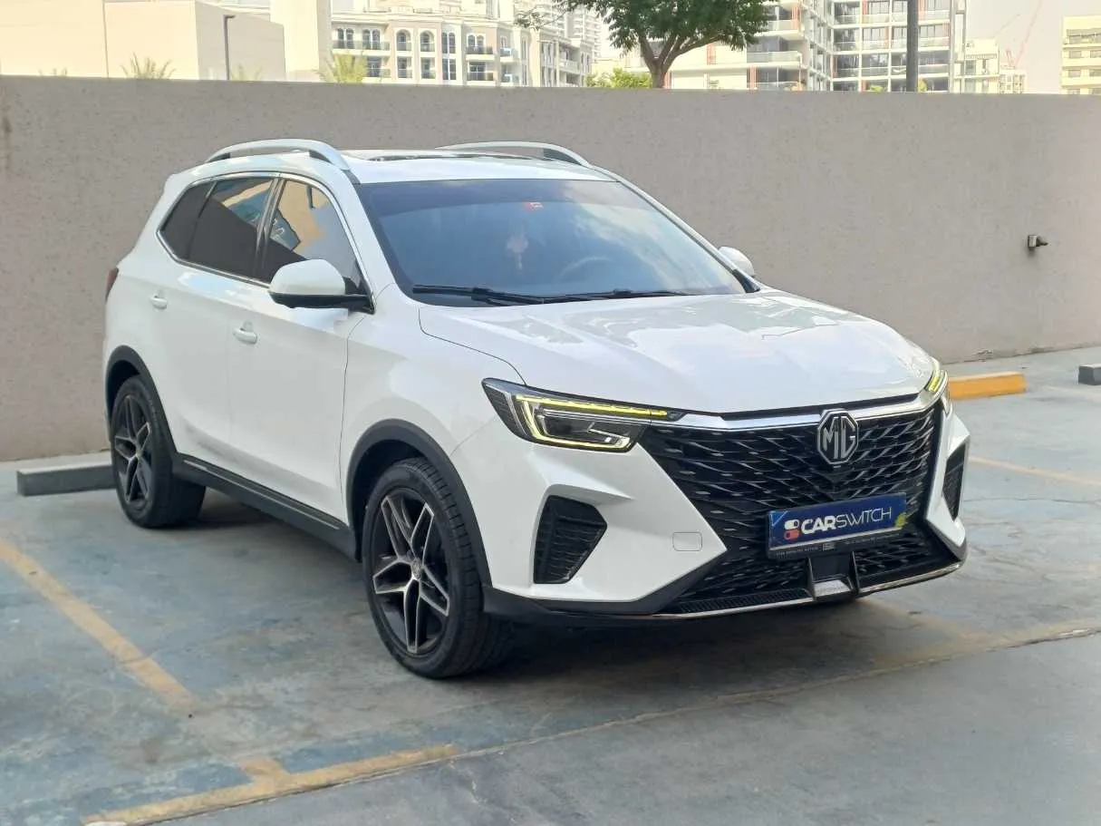 Car image 4