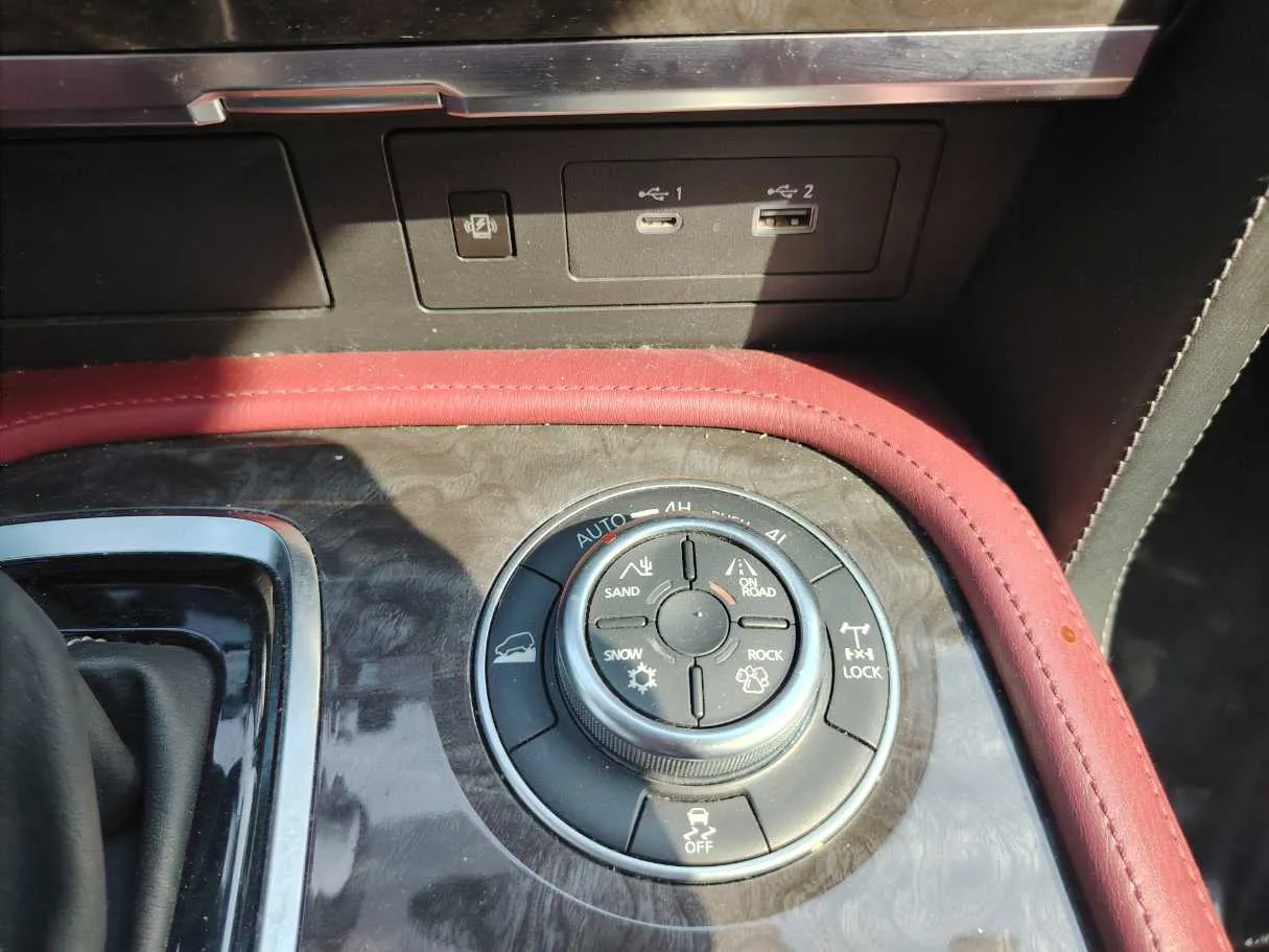 Car image 21