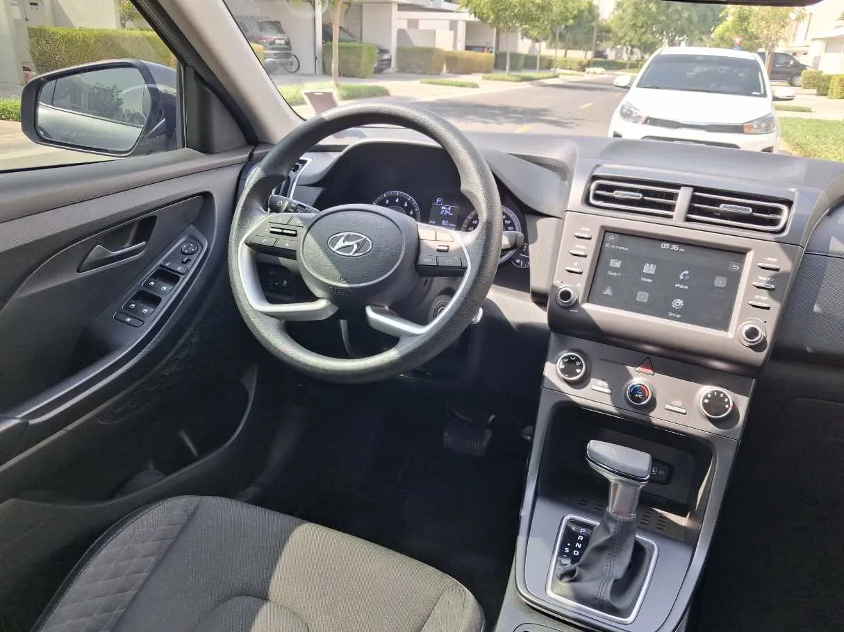 Car image 16