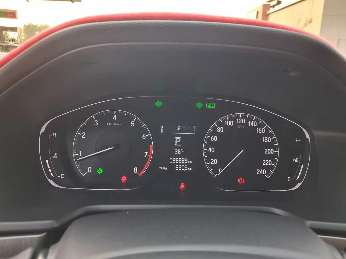 Car image 19