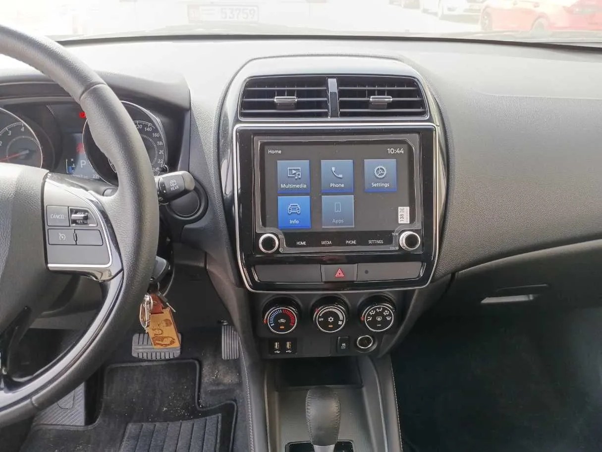 Car image 16