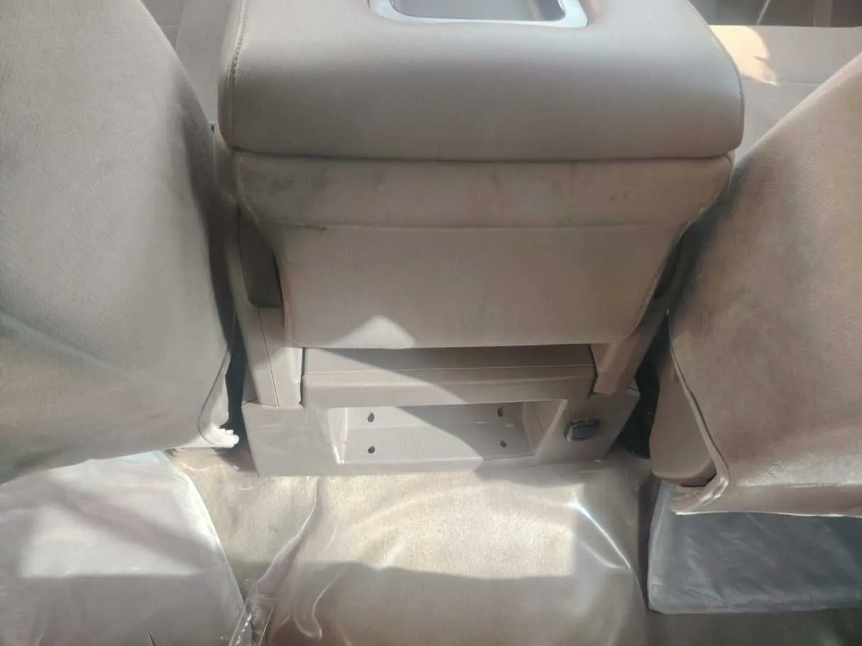 Car image 36