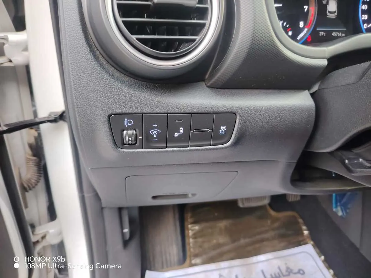 Car image 37