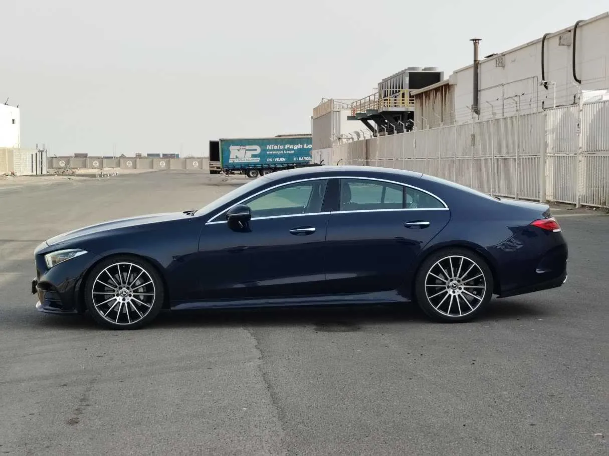 Car image 8