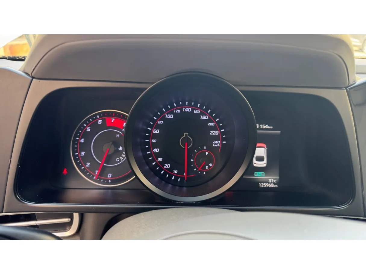 Car image 20