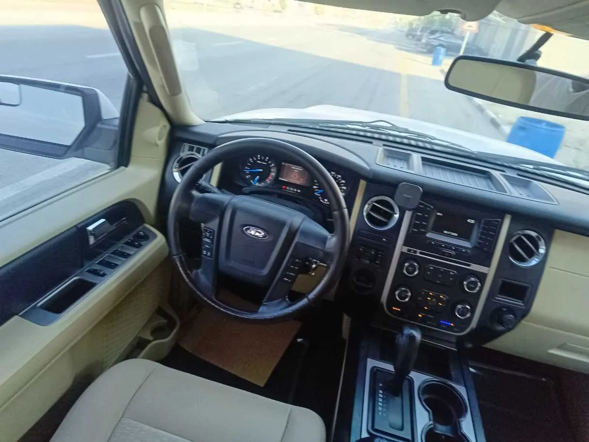 Car image 31