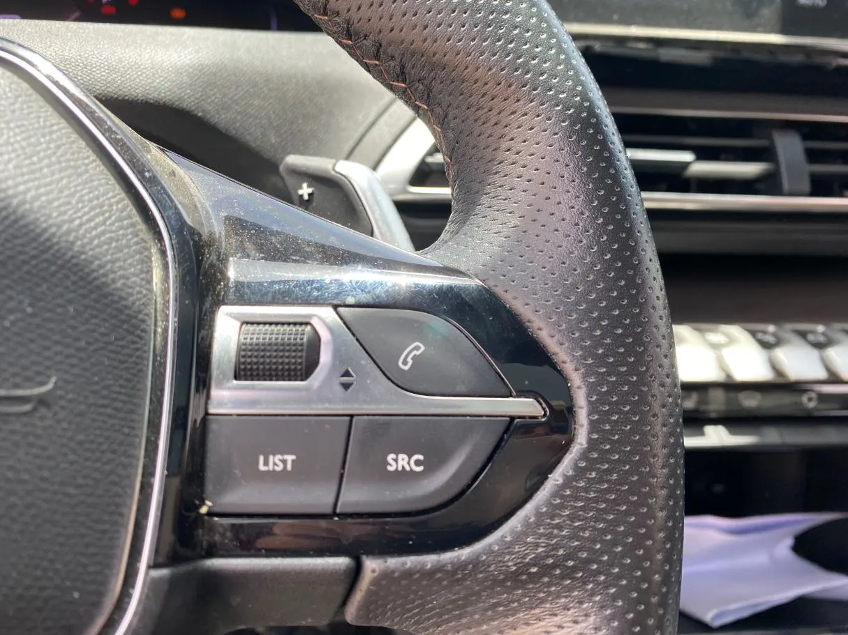 Car image 29