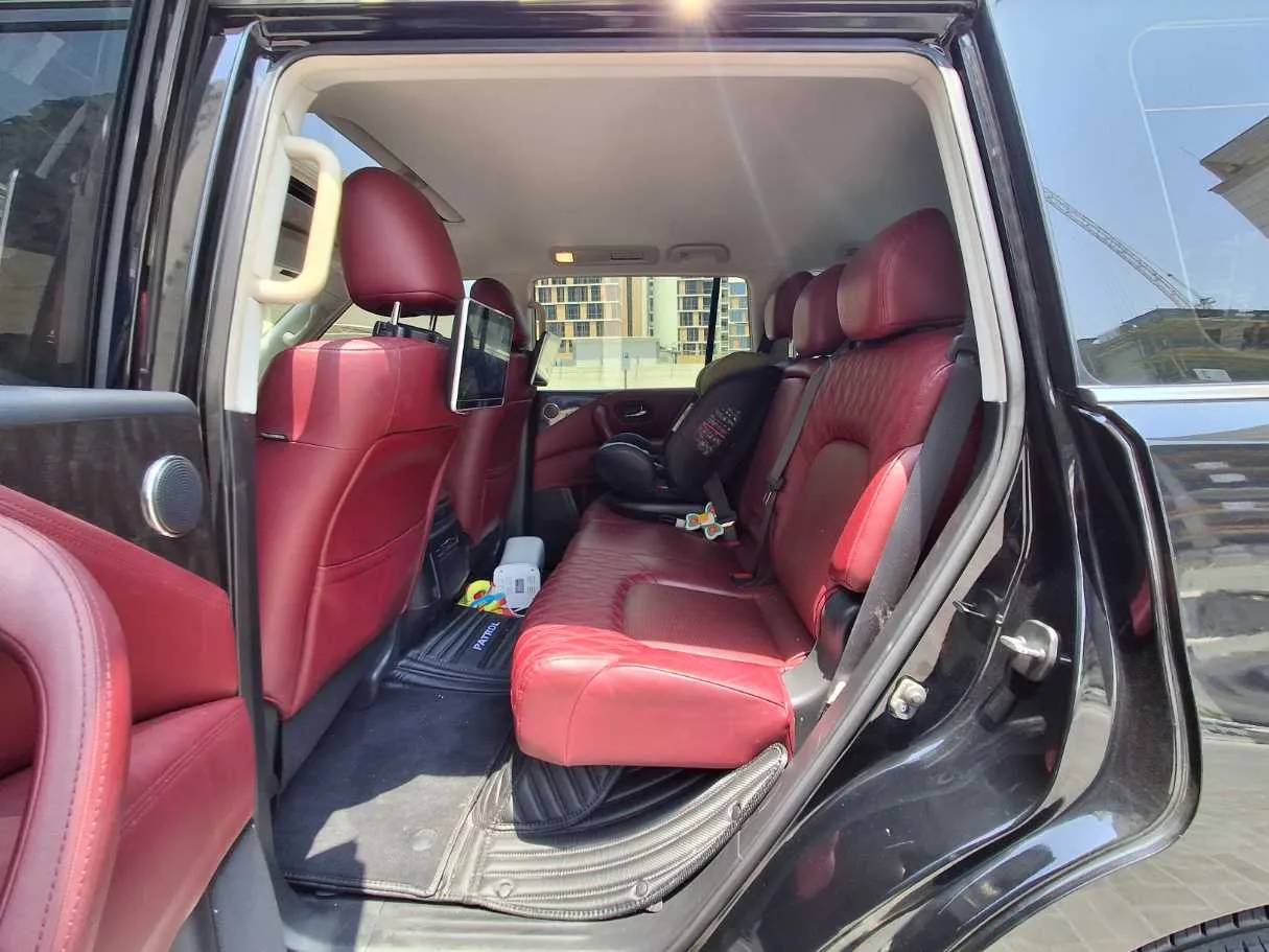 Car image 13