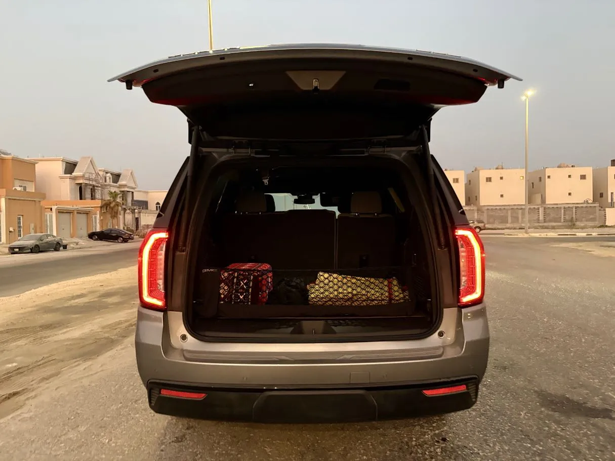 Car image 24