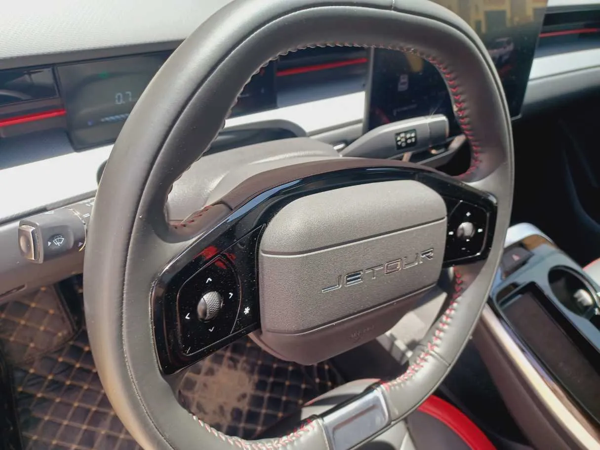 Car image 18