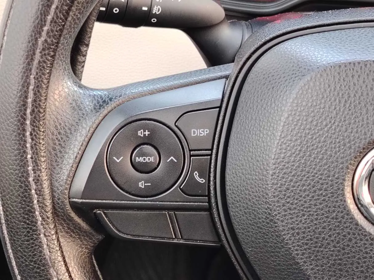 Car image 27