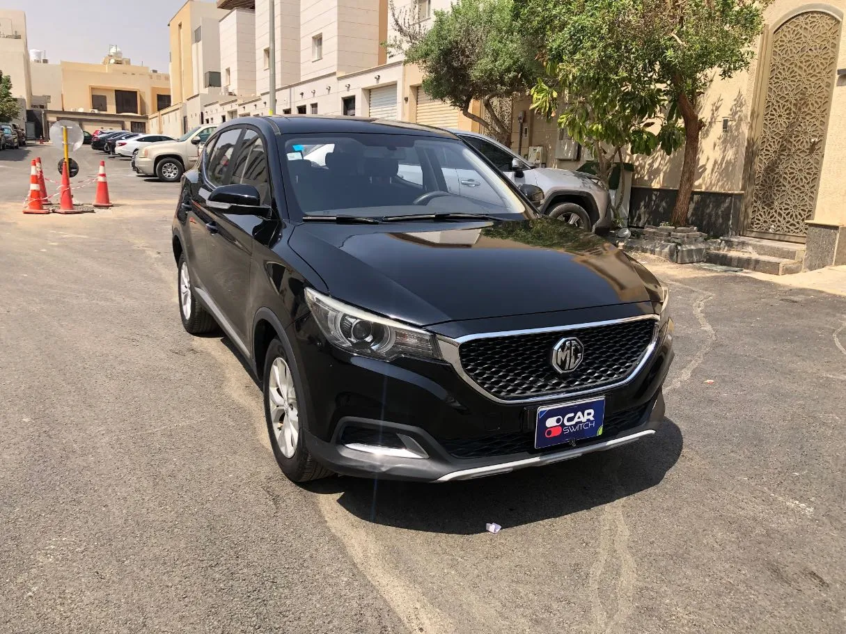 Car image 3