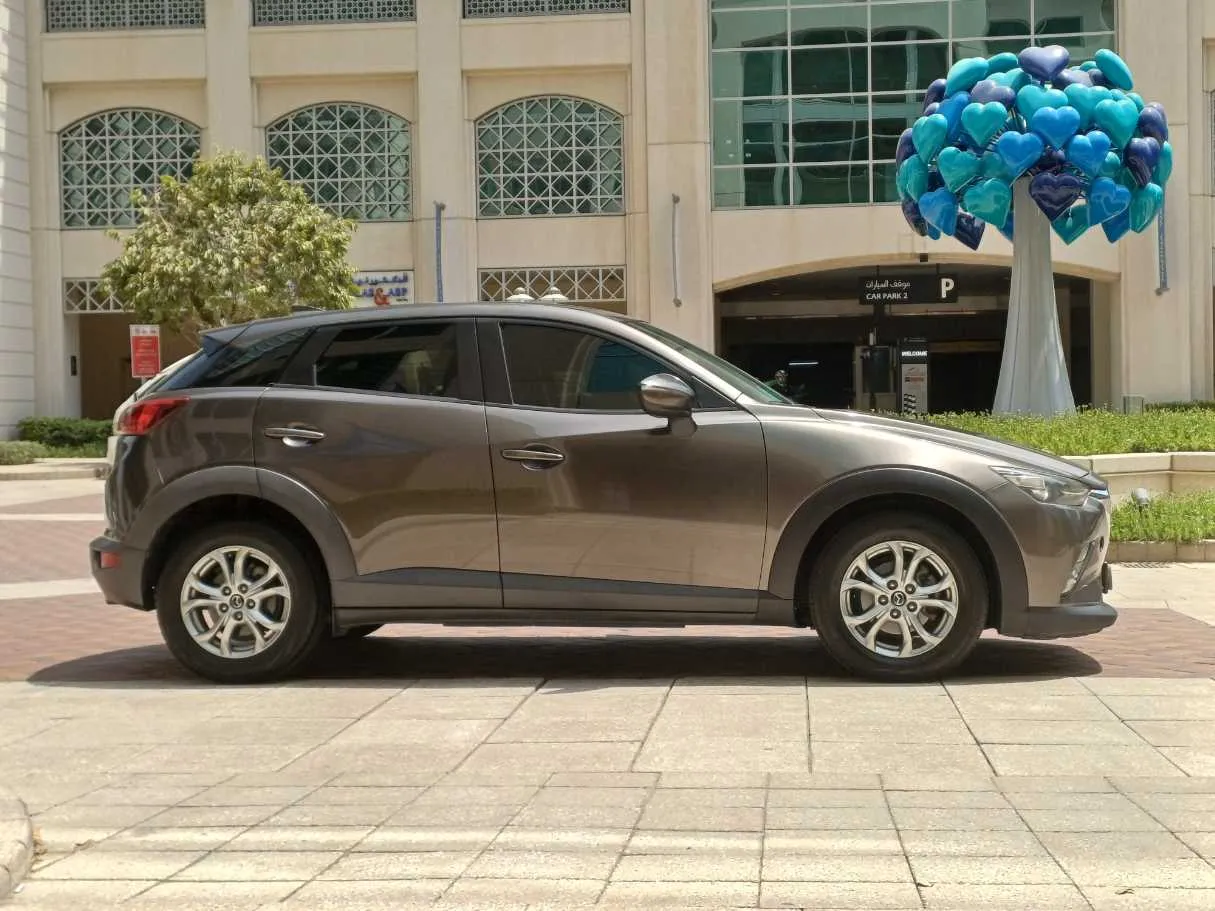 Car image 8