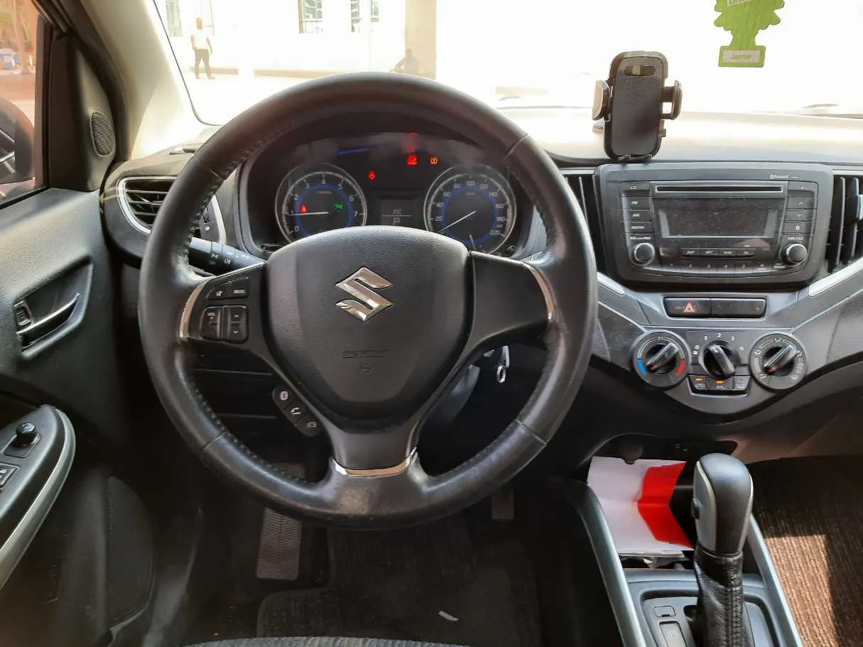 Car image 13